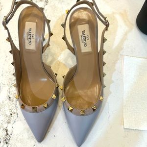 Never worn 36.5 Valentino Garavani sling backs heel